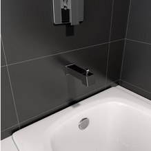 Load image into Gallery viewer, 1-Spray Square High Pressure Tub and Shower Faucet